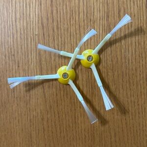 iRobot - Edge-Sweeping Brush